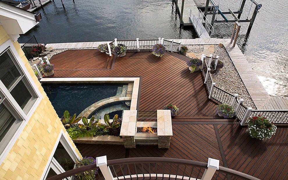 Long Island deck company
